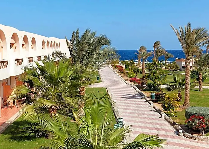 فندق Three Corners Sea 4*
