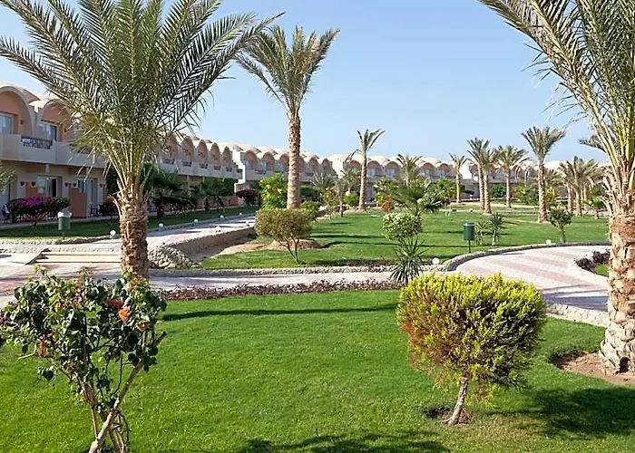 فندق Three Corners Sea 4*